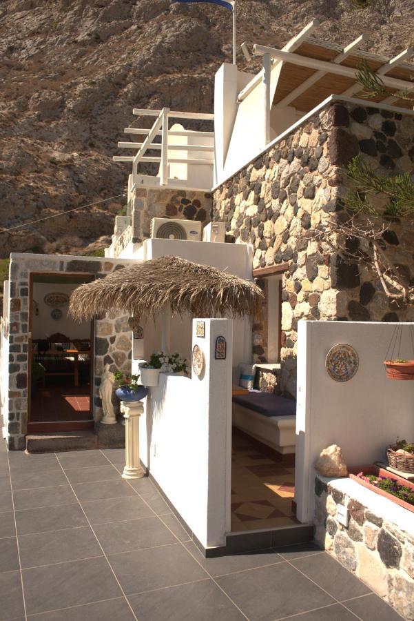 Moschatos Beach House Kamári Exterior foto